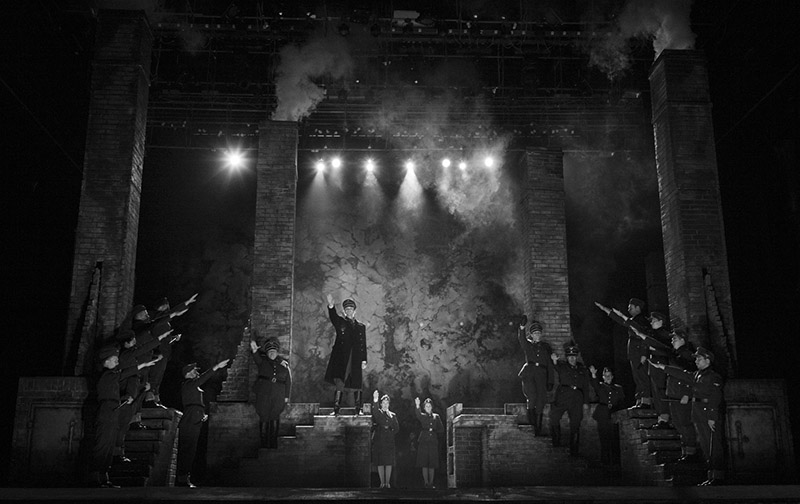 Scene from Mieczysław Weinberg's opera The Passenger, directed by Thaddeus Strassberger, 2016 Yekaterinburg State Academic Opera and Ballet Theatre, photo Wojciech Grzędziński